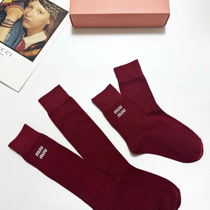 スーパーコピー ミュウミュウ 靴下