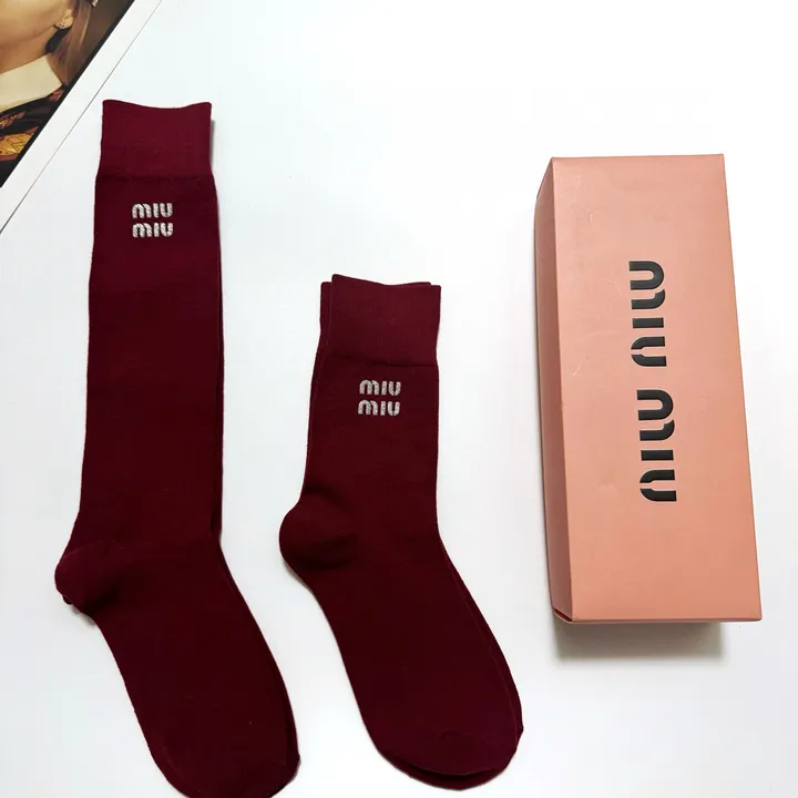 スーパーコピー ミュウミュウ 靴下
