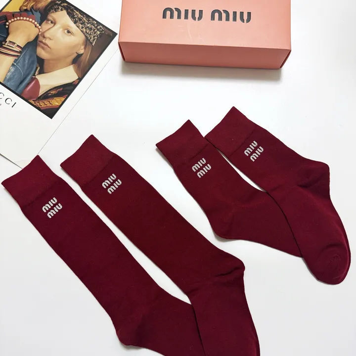 スーパーコピー ミュウミュウ 靴下