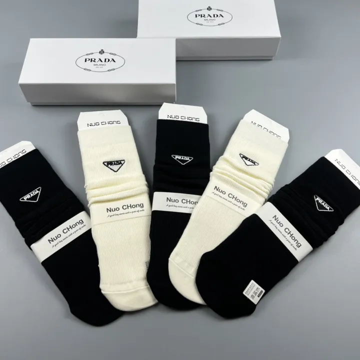 スーパーコピー バレンシアガ 靴下