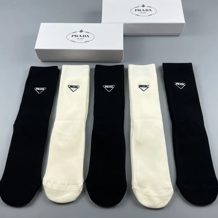 スーパーコピー バレンシアガ 靴下