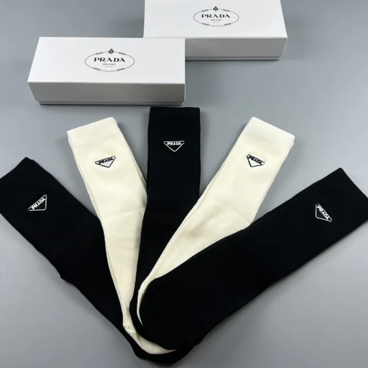 スーパーコピー バレンシアガ 靴下