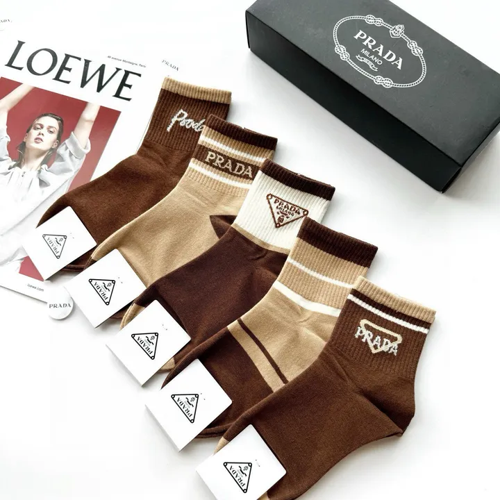 スーパーコピー プラダ 靴下