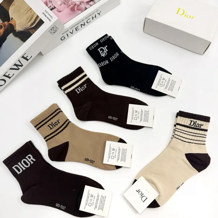 スーパーコピー ディオール 靴下