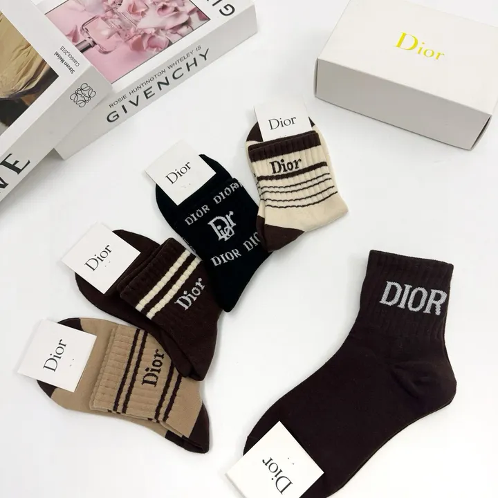 スーパーコピー ディオール 靴下