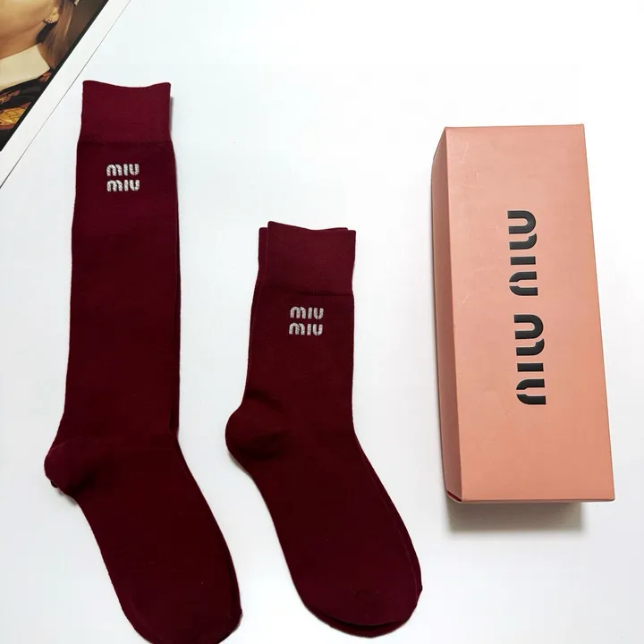 スーパーコピー ミュウミュウ 靴下