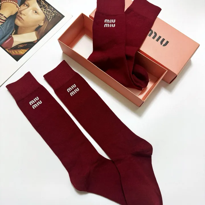 スーパーコピー ミュウミュウ 靴下