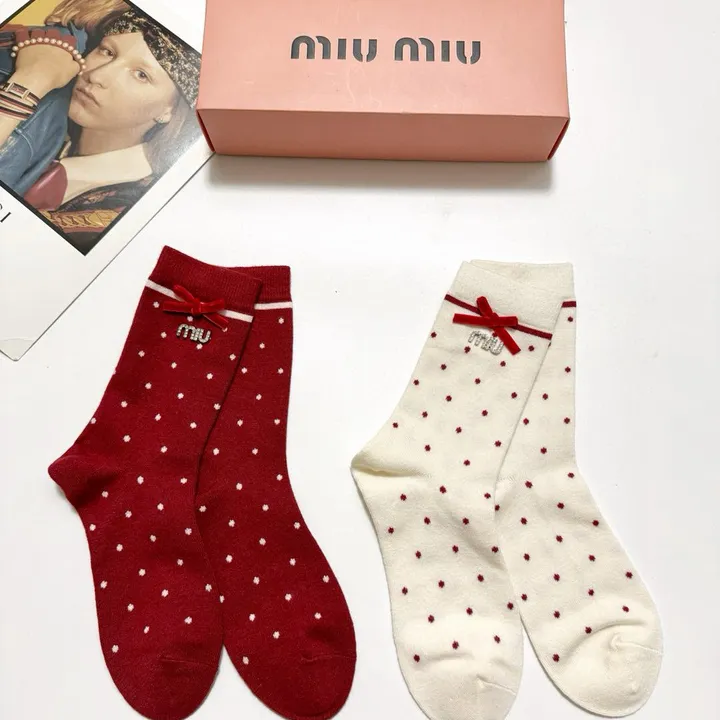 スーパーコピー ミュウミュウ 靴下