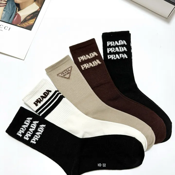 スーパーコピー プラダ 靴下