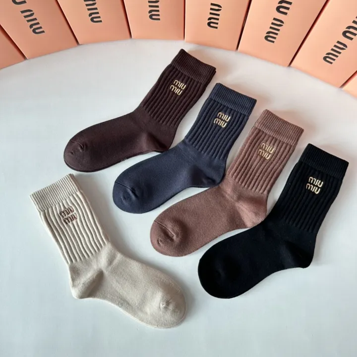 スーパーコピー ミュウミュウ 靴下