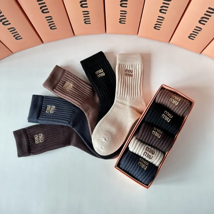 スーパーコピー ミュウミュウ 靴下