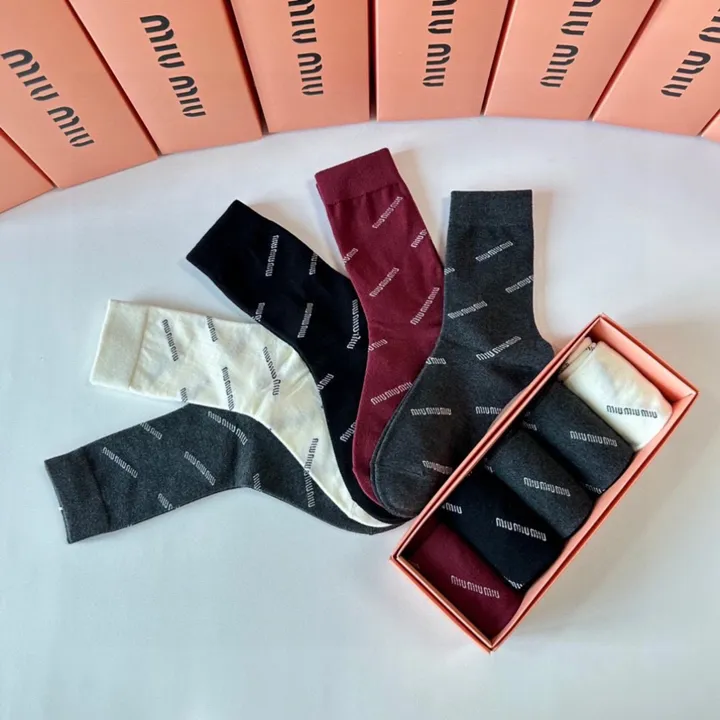 スーパーコピー ミュウミュウ 靴下