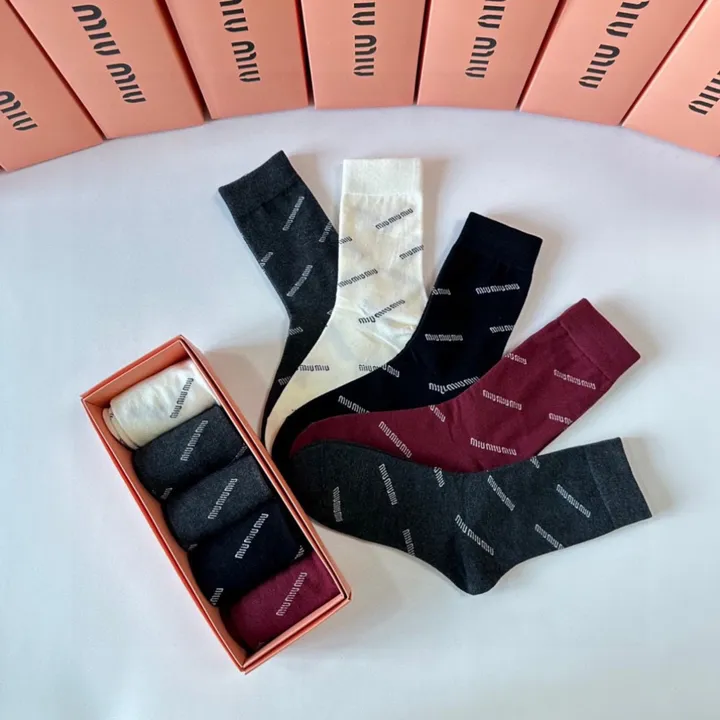 スーパーコピー ミュウミュウ 靴下