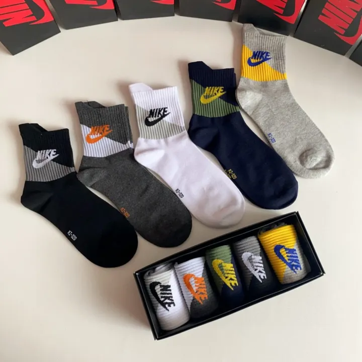 スーパーコピー ミュウミュウ 靴下