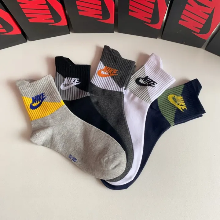 スーパーコピー ミュウミュウ 靴下