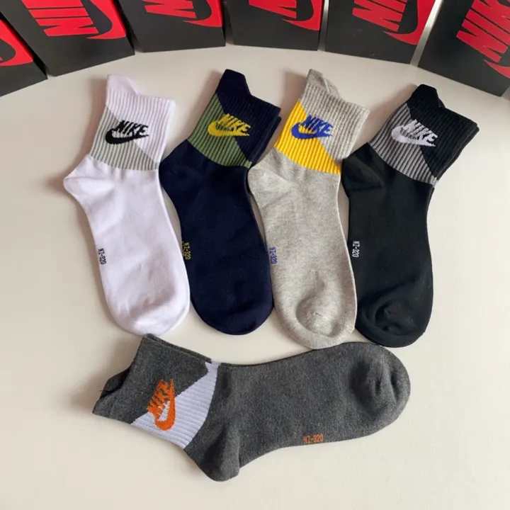 スーパーコピー ミュウミュウ 靴下