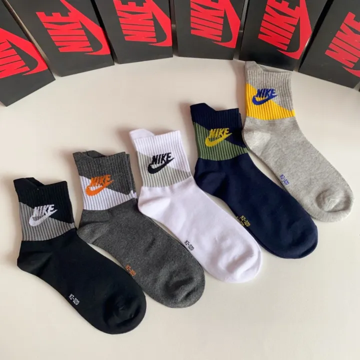 スーパーコピー ミュウミュウ 靴下