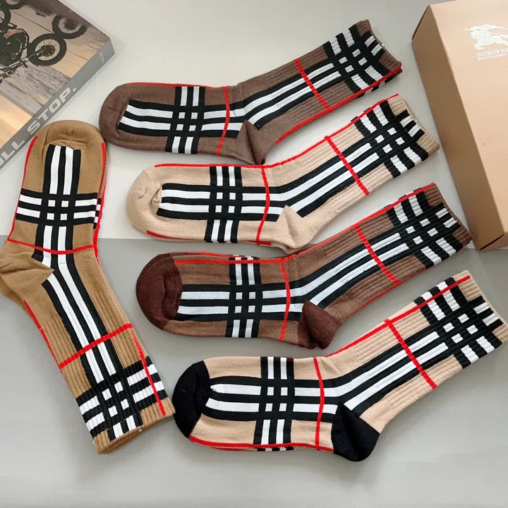 スーパーコピー バーバリー ス 靴下