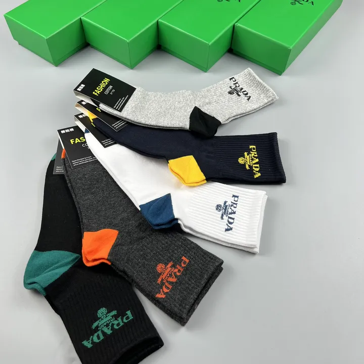 スーパーコピー バレンシアガ 靴下