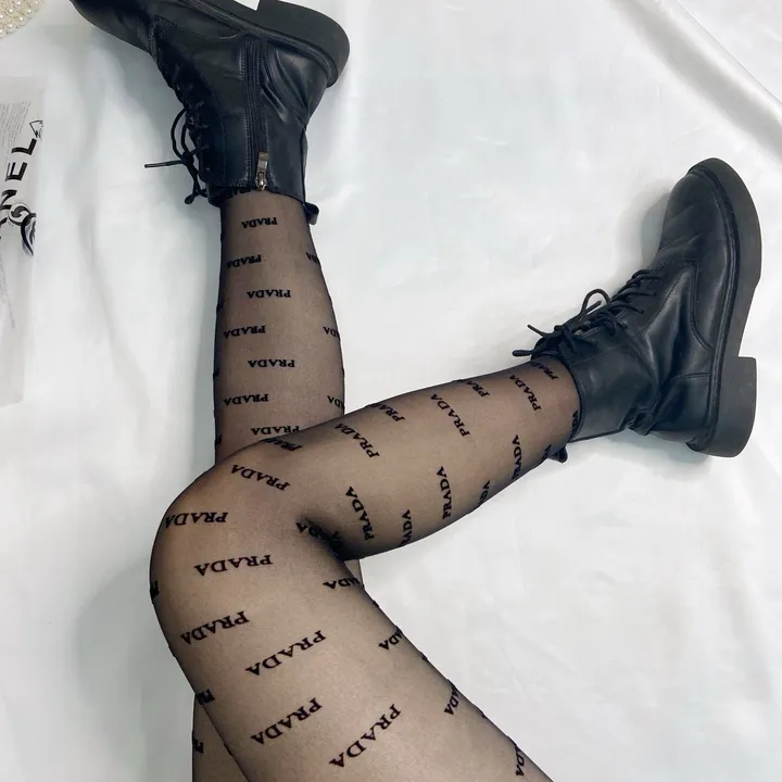 スーパーコピー プラダ 靴下