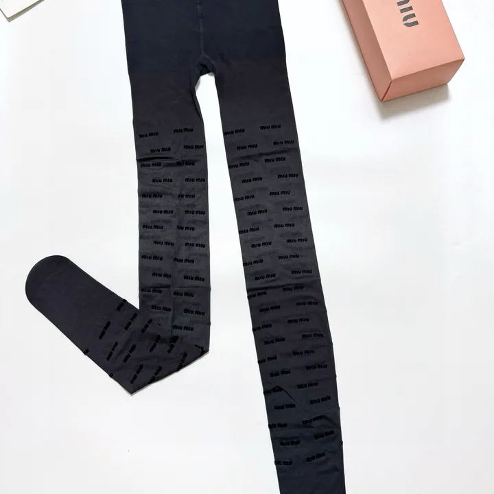 スーパーコピー ミュウミュウ 靴下