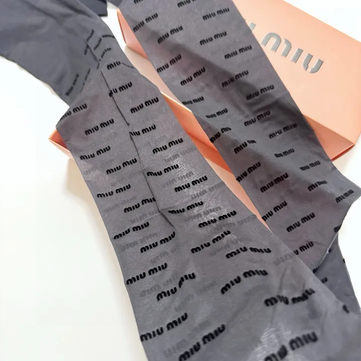 スーパーコピー ミュウミュウ 靴下