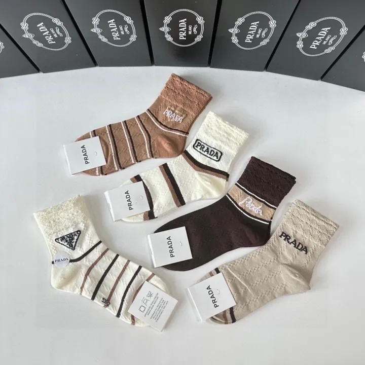 スーパーコピー プラダ 靴下