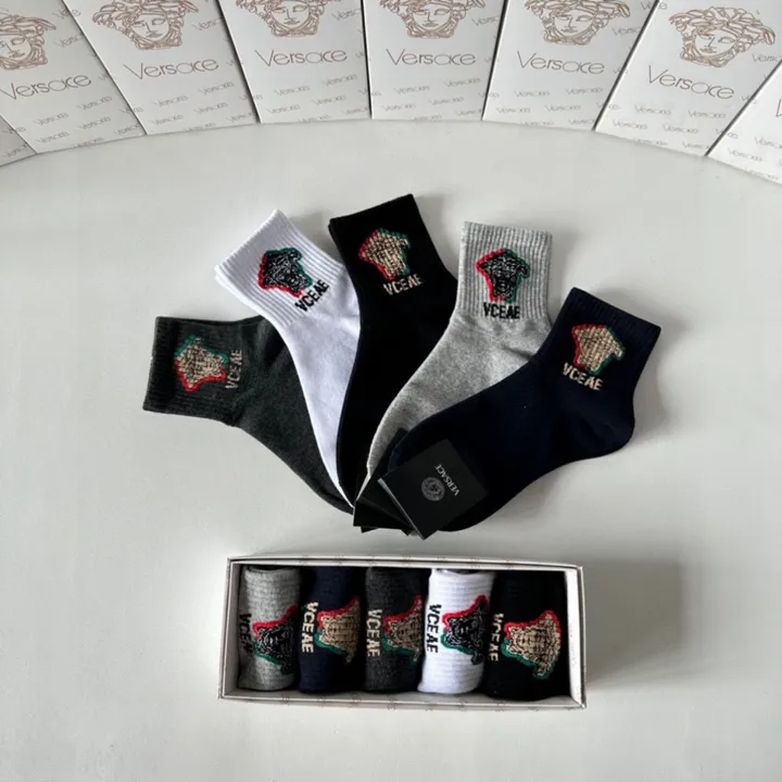 スーパーコピー ヴェルサーチ 靴下