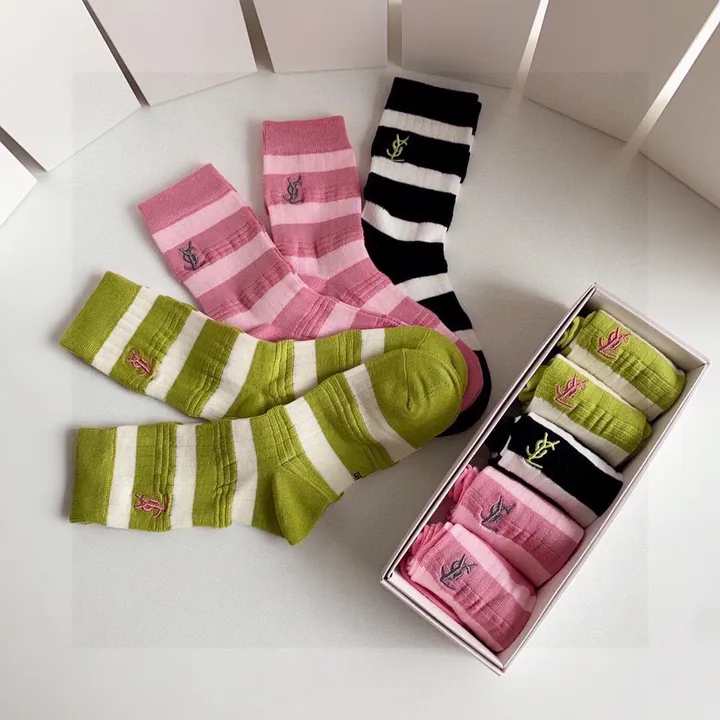 スーパーコピー イブサンローラン 靴下