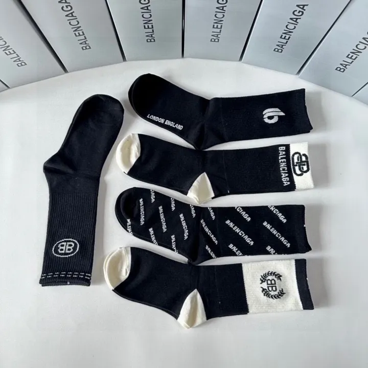 スーパーコピー バレンシアガ 靴下