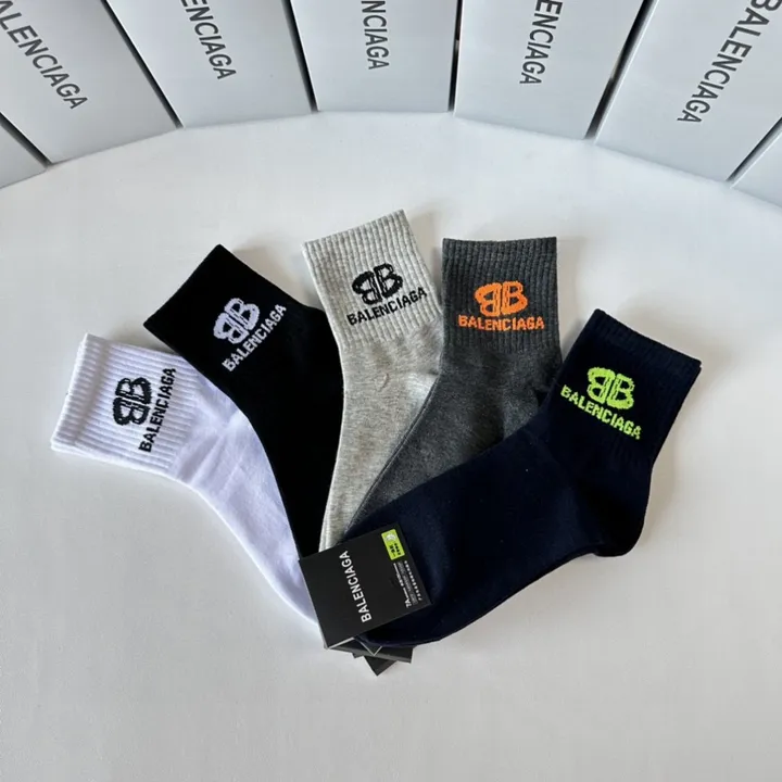 スーパーコピー バレンシアガ 靴下