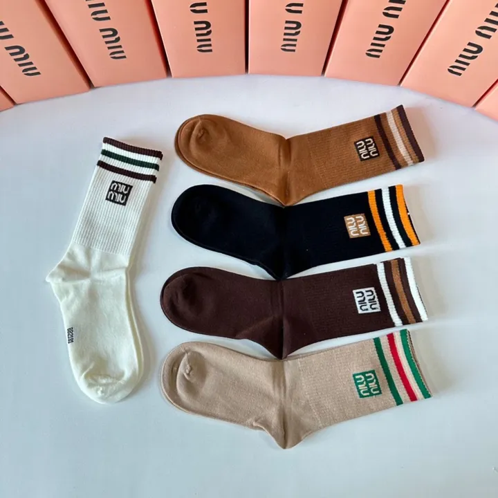 スーパーコピー ミュウミュウ 靴下