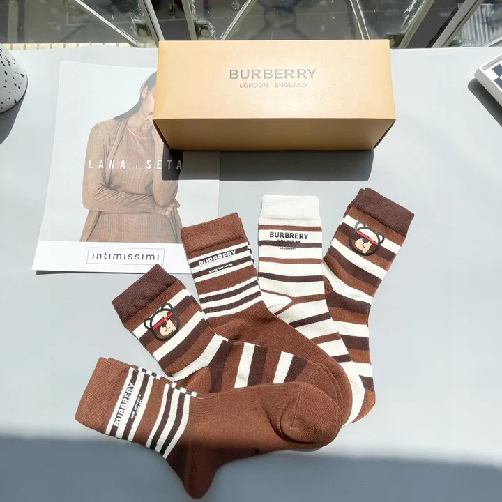 スーパーコピー バーバリー ス 靴下