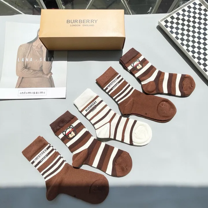 スーパーコピー バーバリー ス 靴下