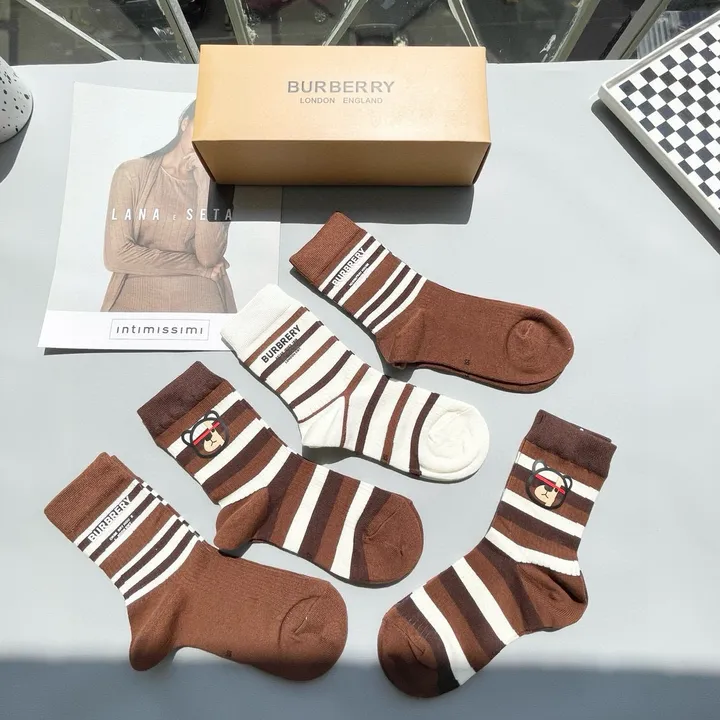 スーパーコピー バーバリー ス 靴下