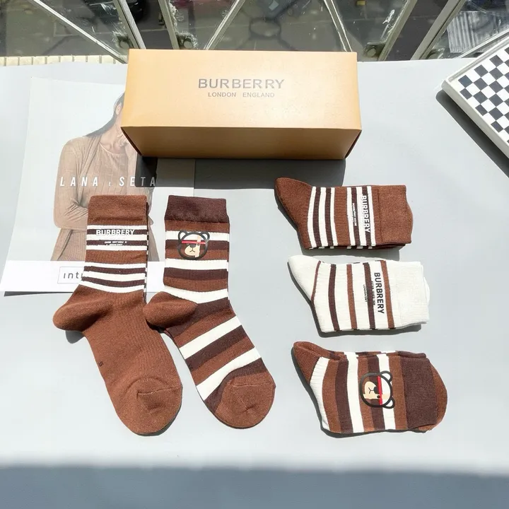 スーパーコピー バーバリー ス 靴下