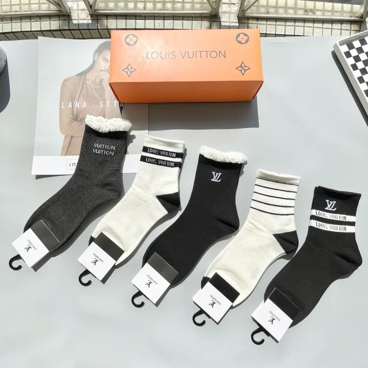 スーパーコピー ルイヴィトン 靴下