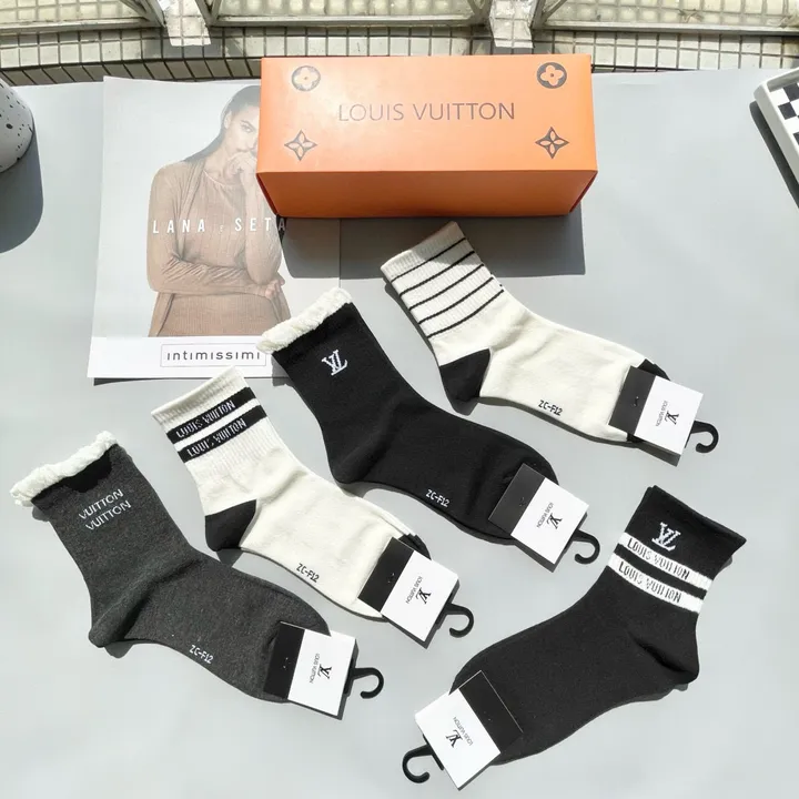 スーパーコピー ルイヴィトン 靴下