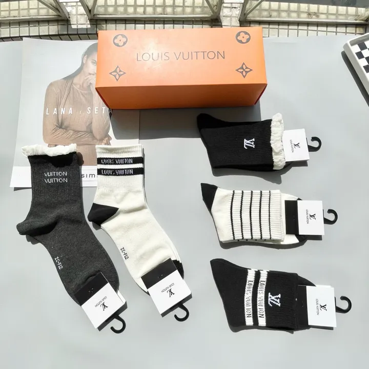 スーパーコピー ルイヴィトン 靴下
