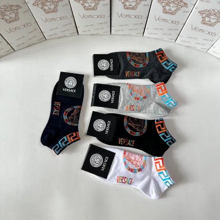 スーパーコピー ヴェルサーチ 靴下