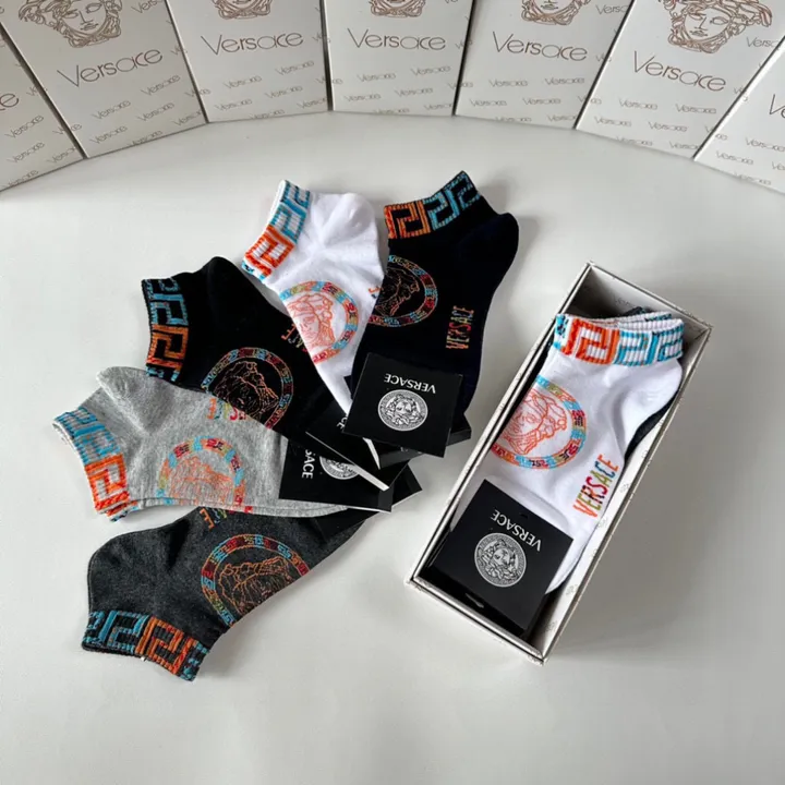 スーパーコピー ヴェルサーチ 靴下