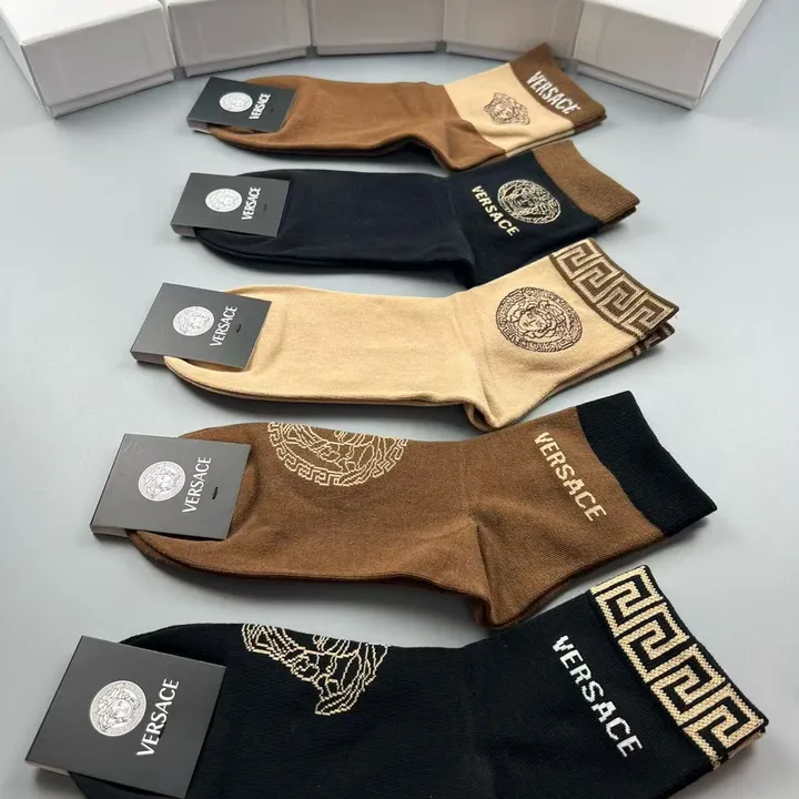 スーパーコピー ヴェルサーチ 靴下