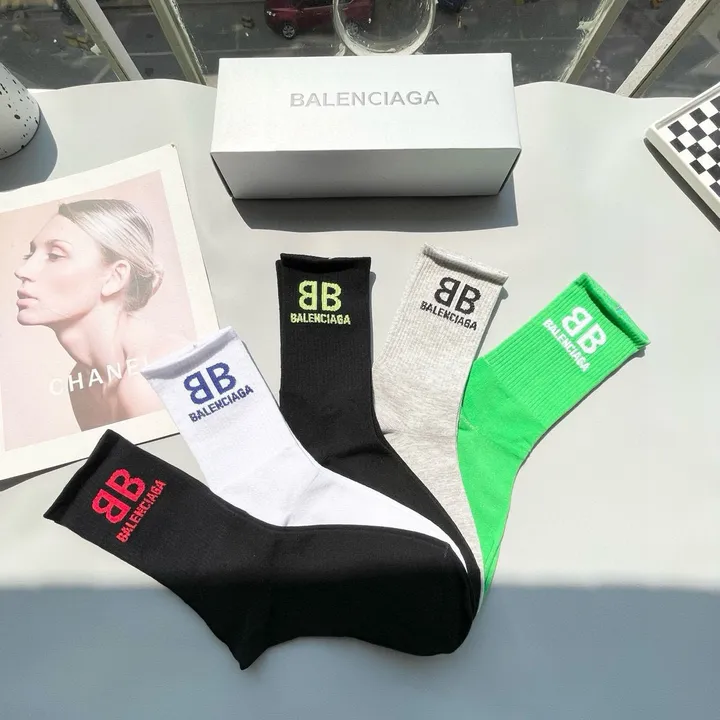 スーパーコピー バレンシアガ 靴下