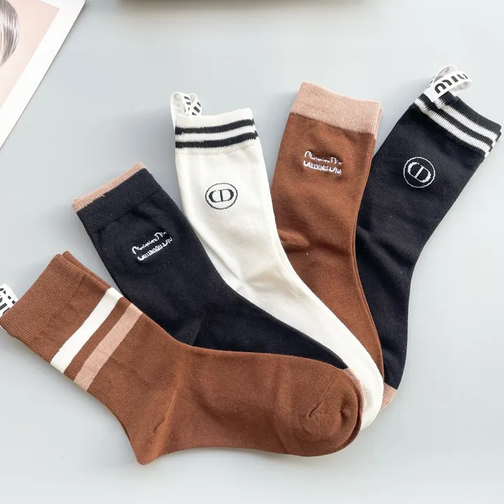 スーパーコピー ディオール 靴下