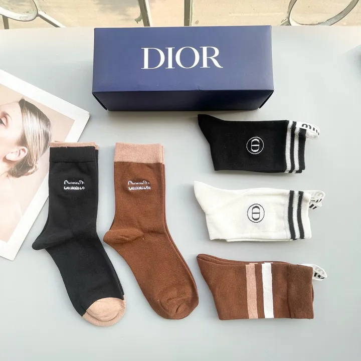 スーパーコピー ディオール 靴下