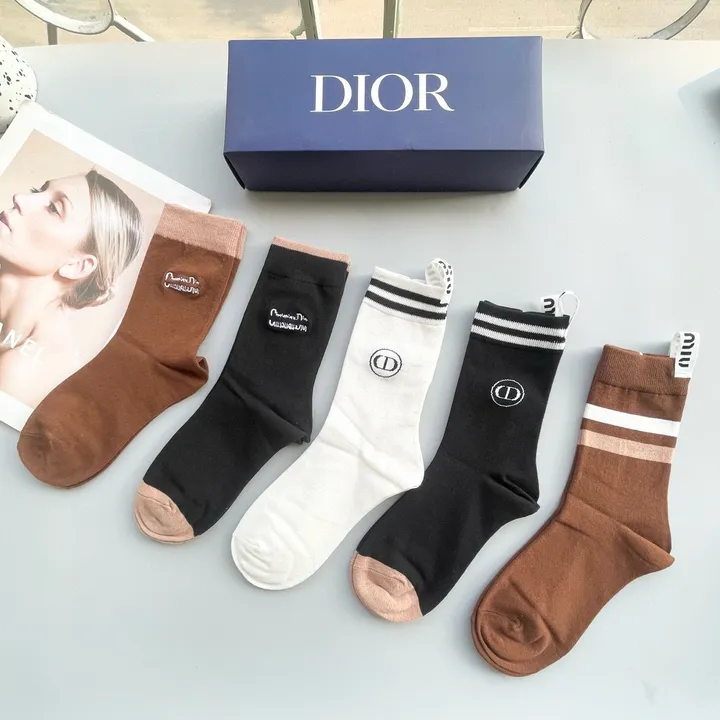 スーパーコピー ディオール 靴下