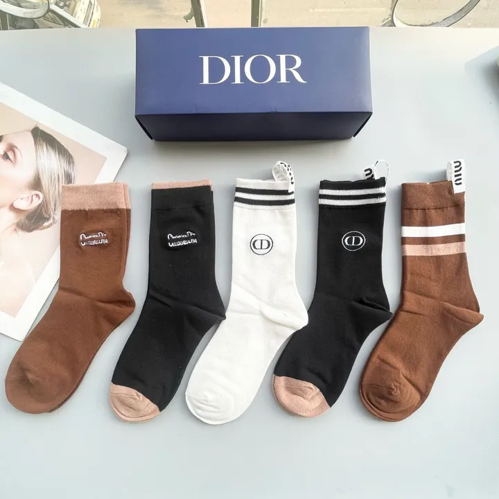 スーパーコピー ディオール 靴下