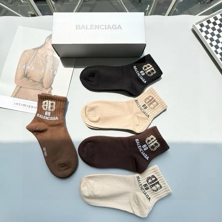 スーパーコピー バレンシアガ 靴下