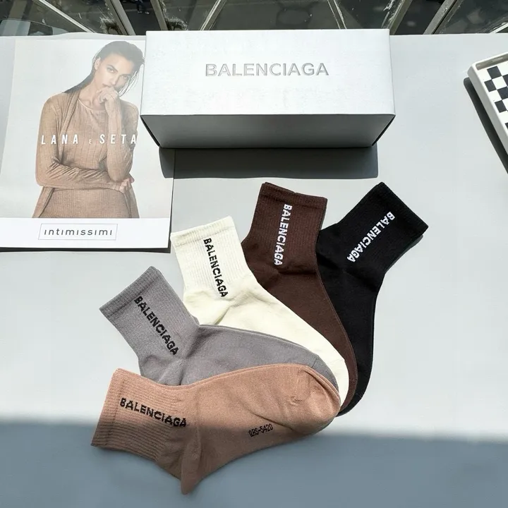 スーパーコピー バレンシアガ 靴下
