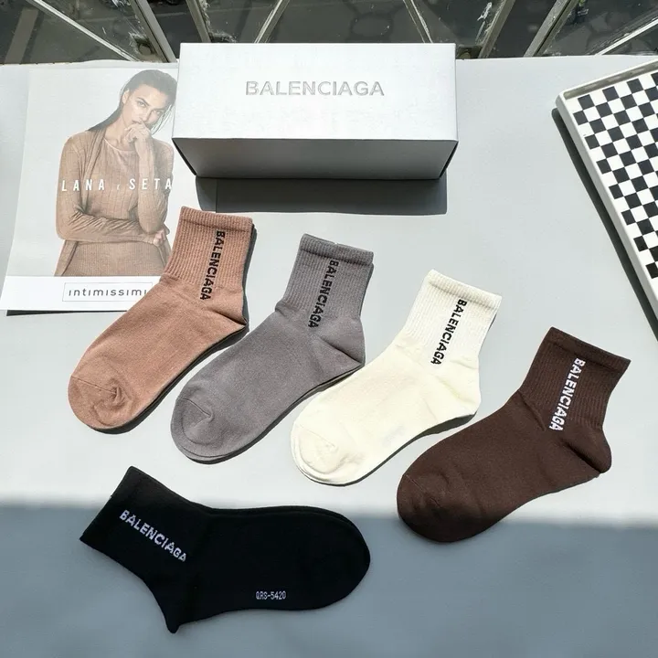 スーパーコピー バレンシアガ 靴下